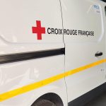 Bande réfléchissante jaune latérale fourgon Croix Rouge française