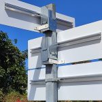 panneau directionnel routier fixations structure